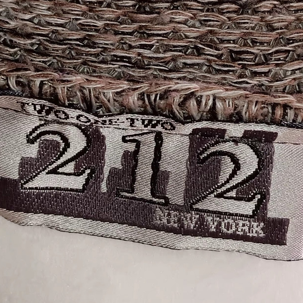 TWO ONE TWO 212 New York TOP
